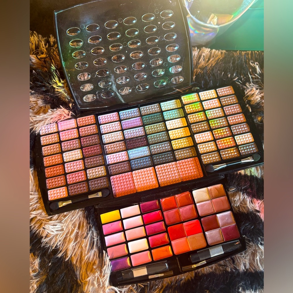 Colorful Makeup Palette Set
